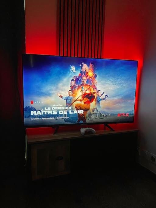 Calme Wifi Fibre Netflix Gare à pied Apartment in Corbeil-Essonnes