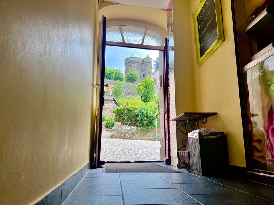 Ferienwohnung zur Burg Apartment in Sächsische Schweiz-Osterzgebirge