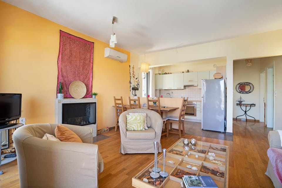 Property building, Living room