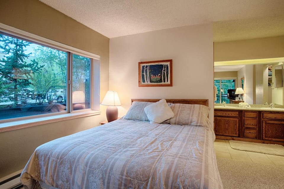 Powderhorn A105 by Great Western Lodging Apartment in Breckenridge