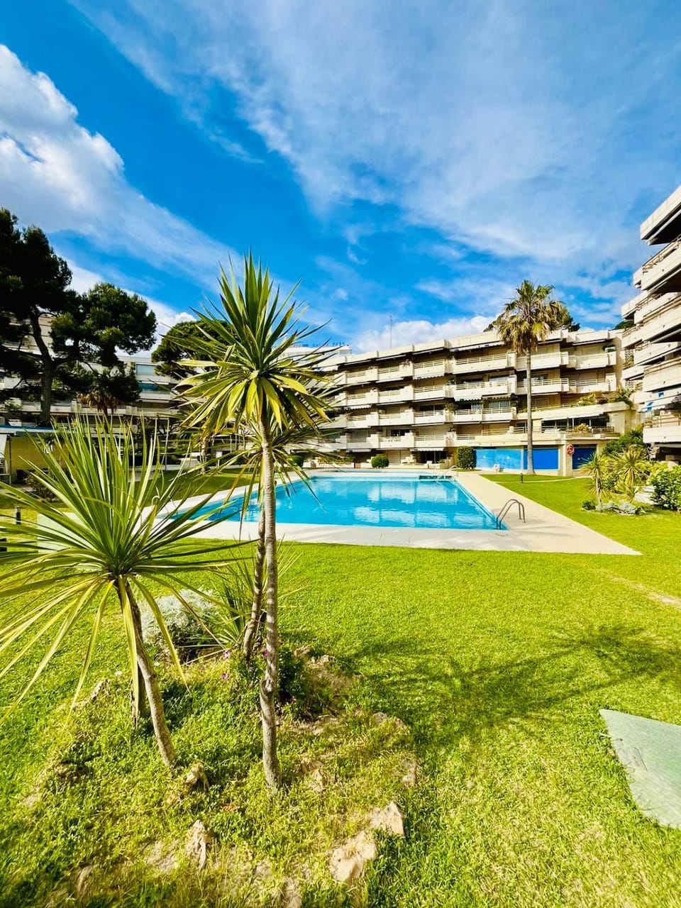Property building, Swimming pool