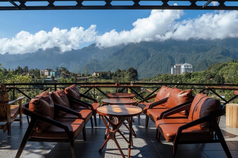 Natural landscape, View (from property/room), Balcony/Terrace, Living room