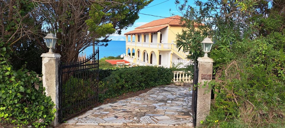 Property building, Natural landscape, Garden, Garden view, Sea view
