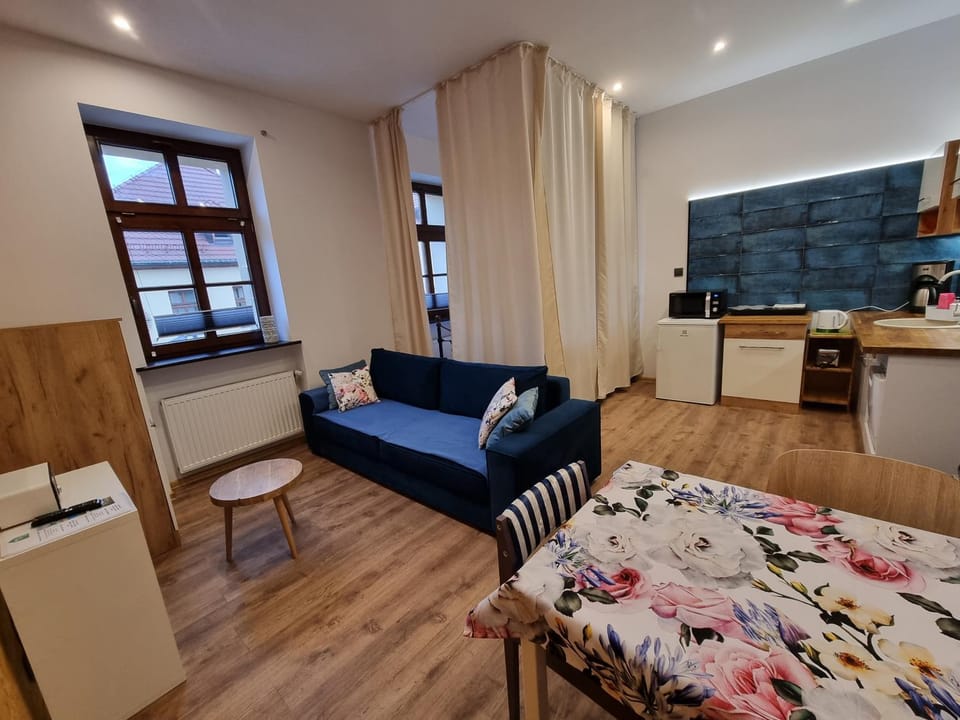 Living room, Photo of the whole room