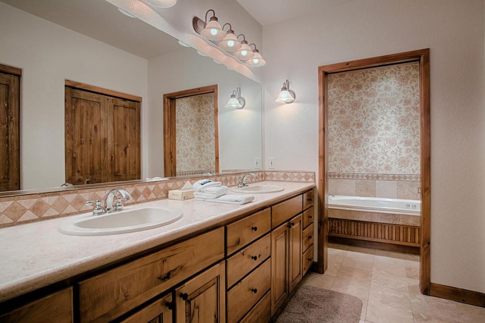 Riverbend Lodge 307 by Great Western Lodging House in Breckenridge