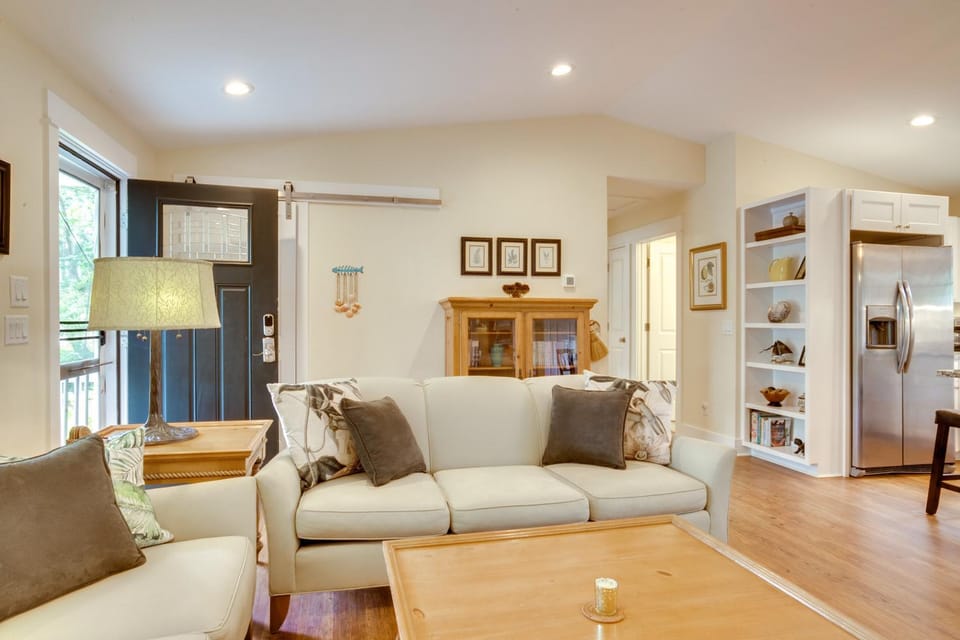 Home in Beaufort Historic District w/ Private Yard House in Beaufort