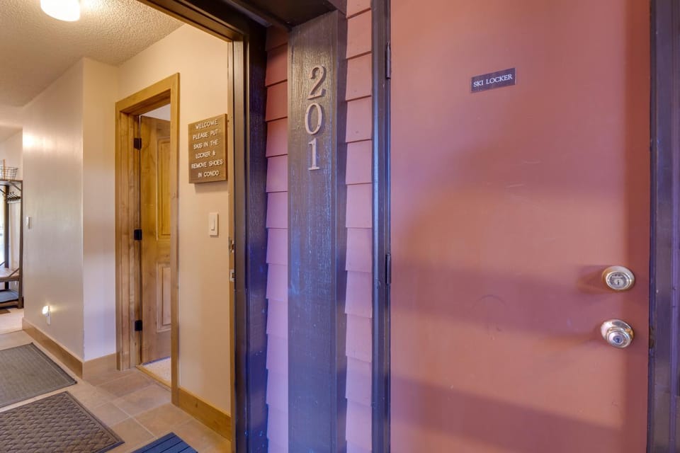 Sawmill Creek Condo 201 by Great Western Lodging Apartment in Breckenridge