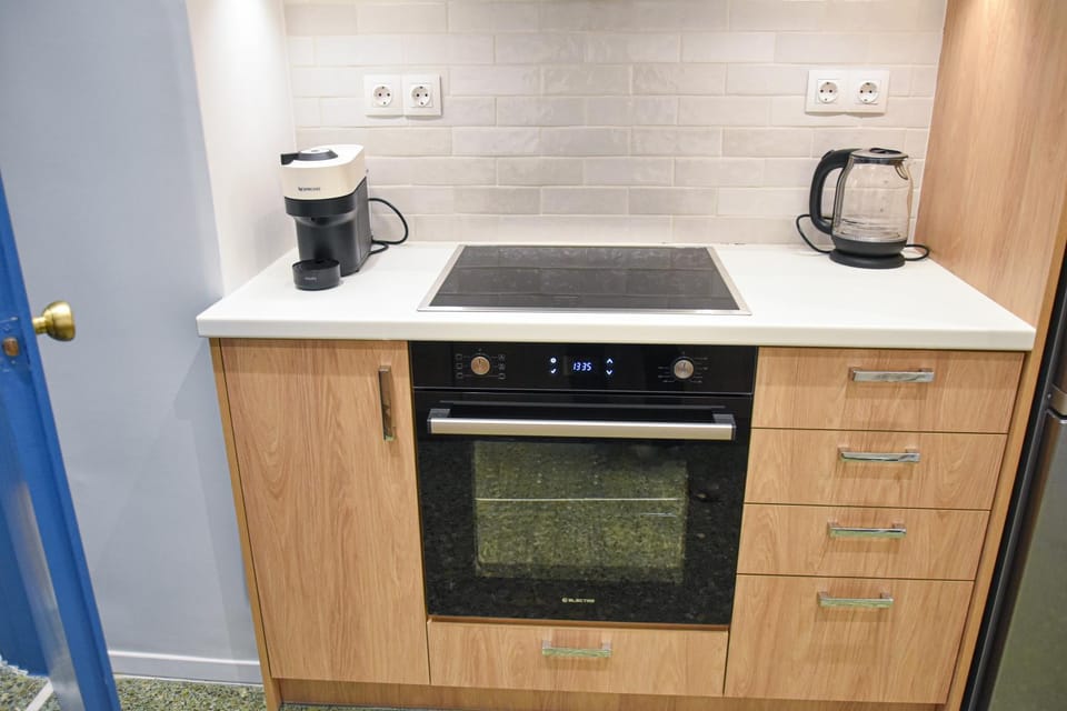 Kitchen or kitchenette, minibar, pet friendly, stove, toaster