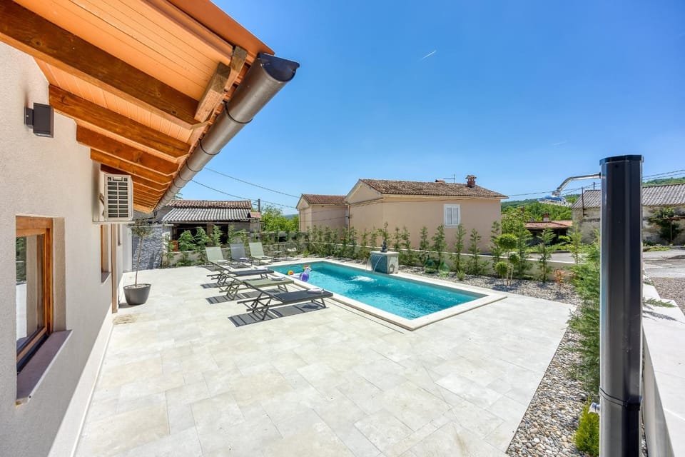 Patio, Pool view, Swimming pool, sunbed