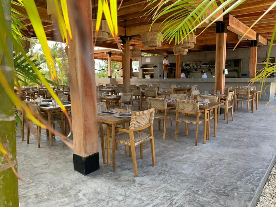 Java Villa Paradise and Mistico Beach Club plus Boat Shuttle Villa in San Pedro
