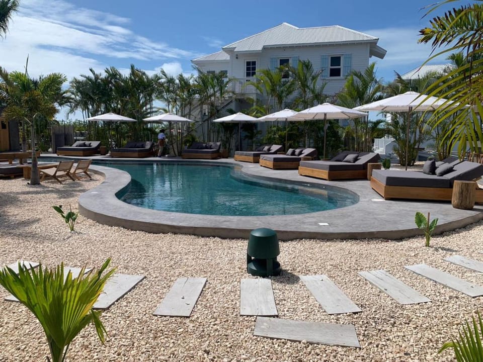 Java Villa Paradise and Mistico Beach Club plus Boat Shuttle Villa in San Pedro