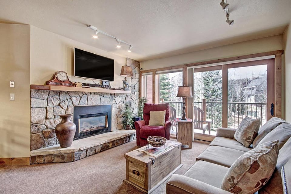 Sawmill Creek Condo 211 by Great Western Lodging Apartment in Breckenridge