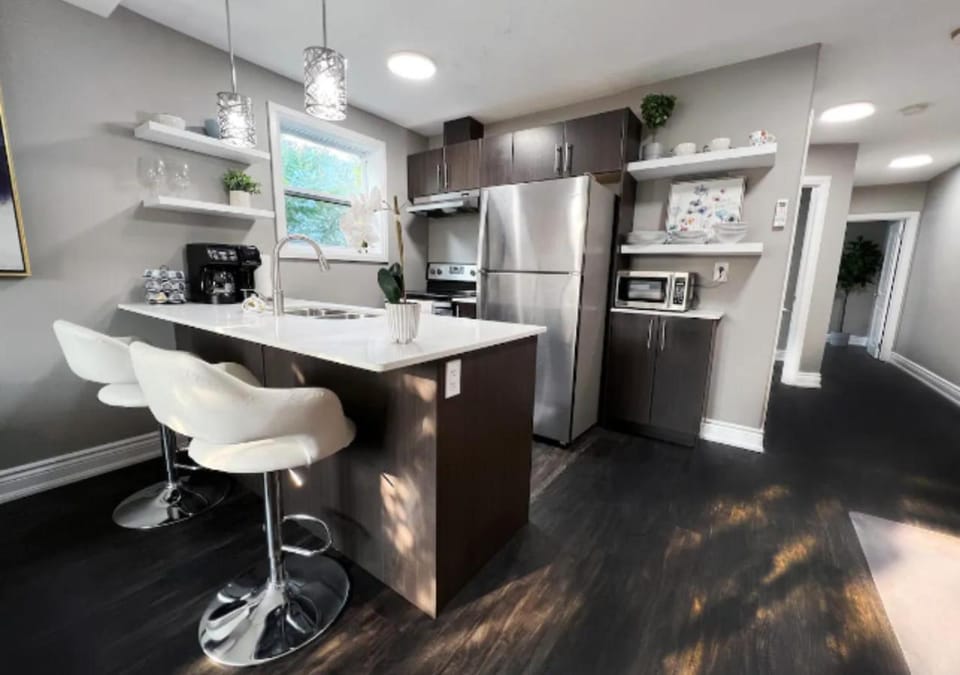 pet friendly, kitchen