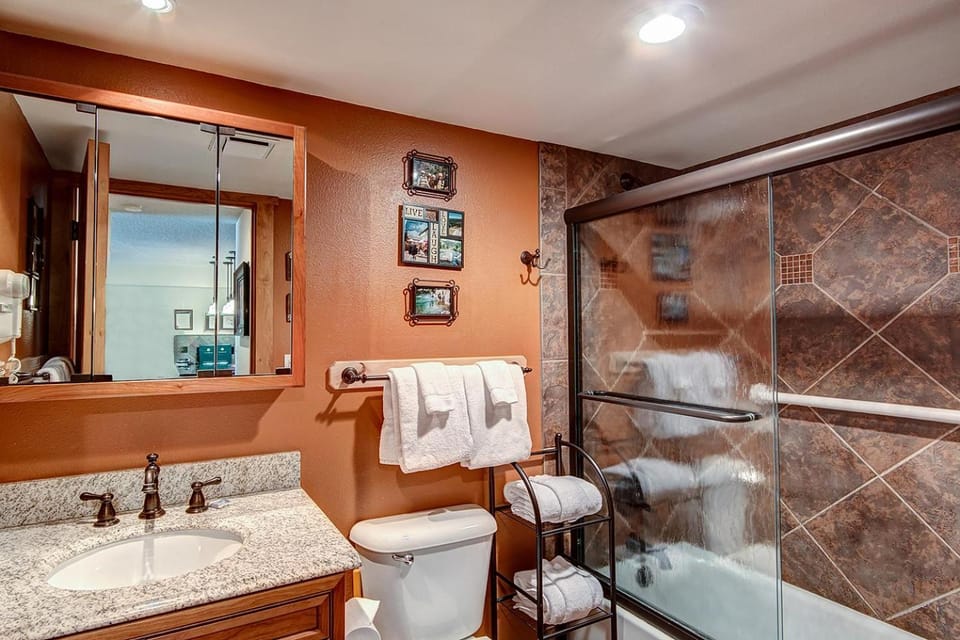 Sawmill Creek Condo 302 by Great Western Lodging Apartment in Breckenridge