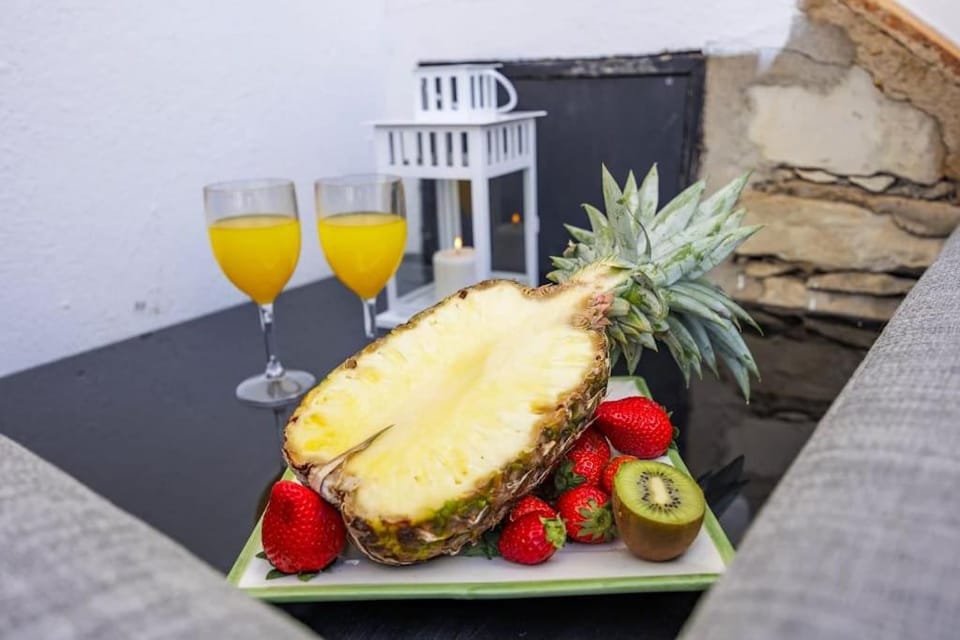 Food and drinks, Food, Drinks