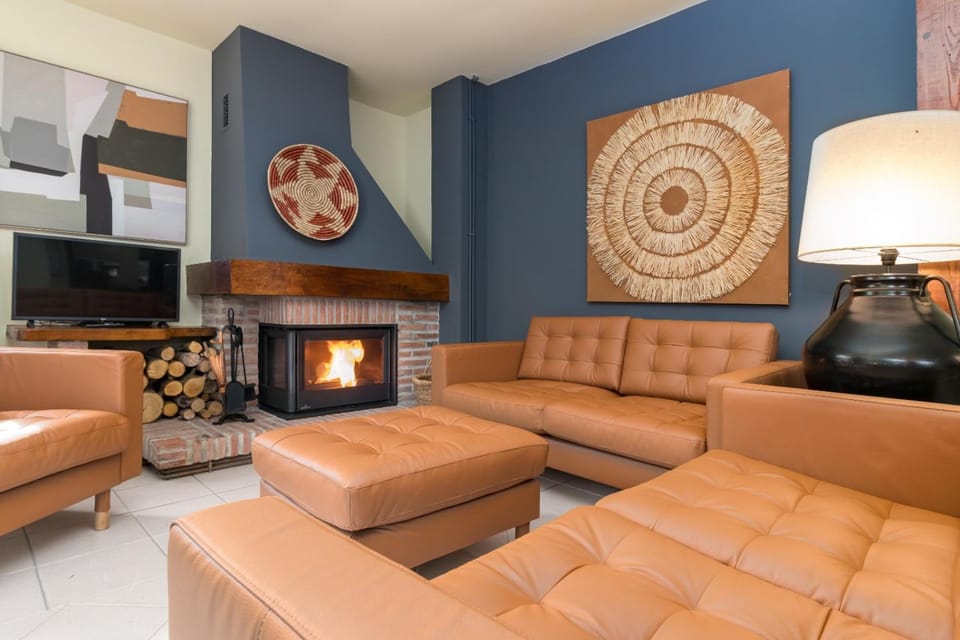 Property building, Living room