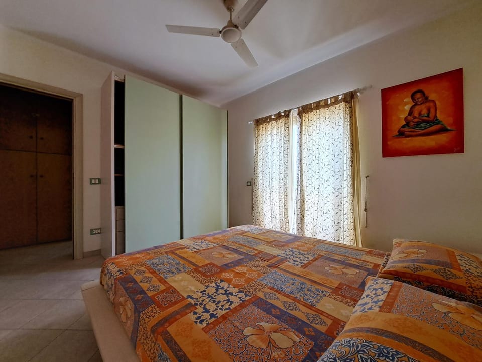 Bedroom, wardrobe