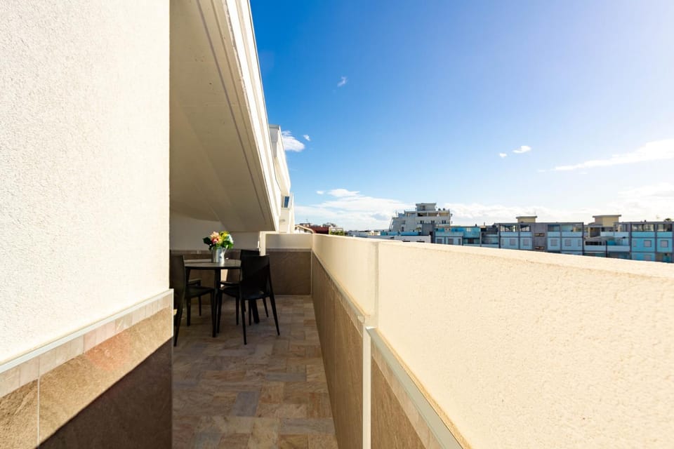 View (from property/room), Balcony/Terrace