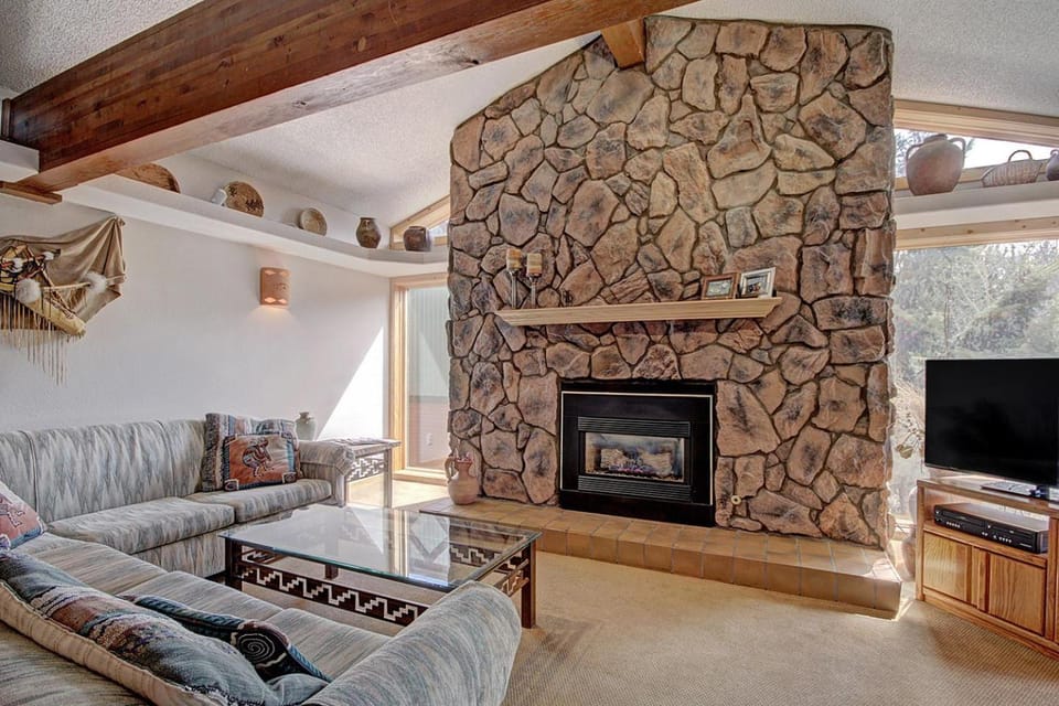 Sawmill Creek Condo 309 by Great Western Lodging Apartment in Breckenridge