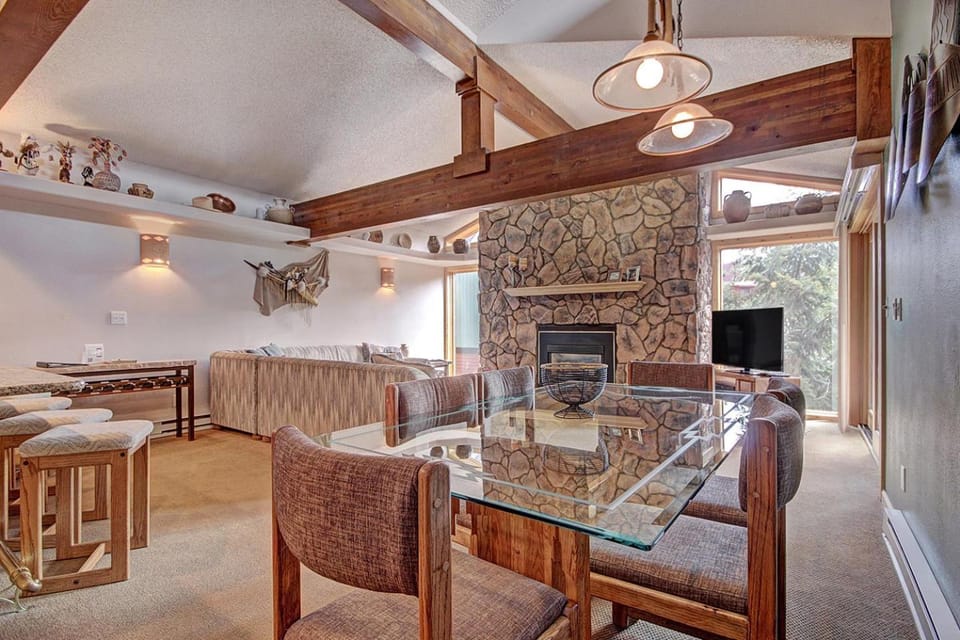 Sawmill Creek Condo 309 by Great Western Lodging Apartment in Breckenridge