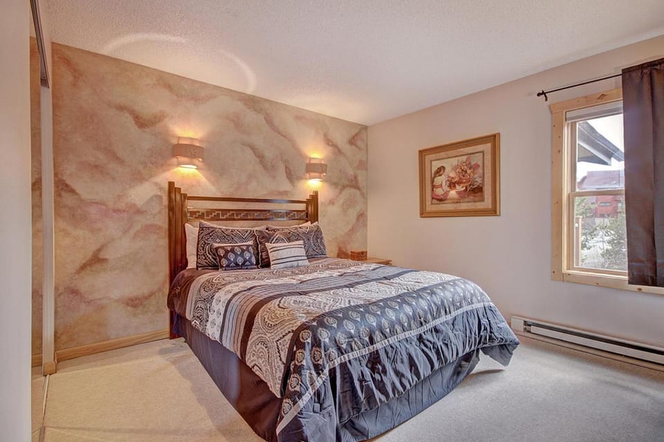 Sawmill Creek Condo 309 by Great Western Lodging Apartment in Breckenridge