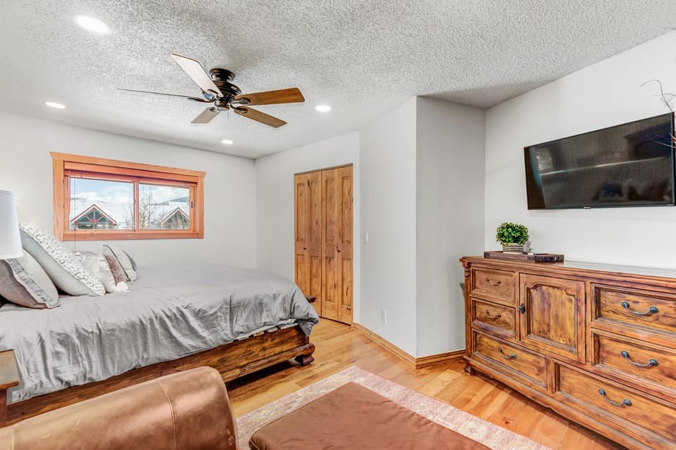 Sawmill Creek Condo 314 by Great Western Lodging Apartment in Breckenridge