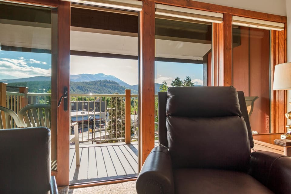 Sawmill Creek Condo 403 by Great Western Lodging Apartment in Breckenridge