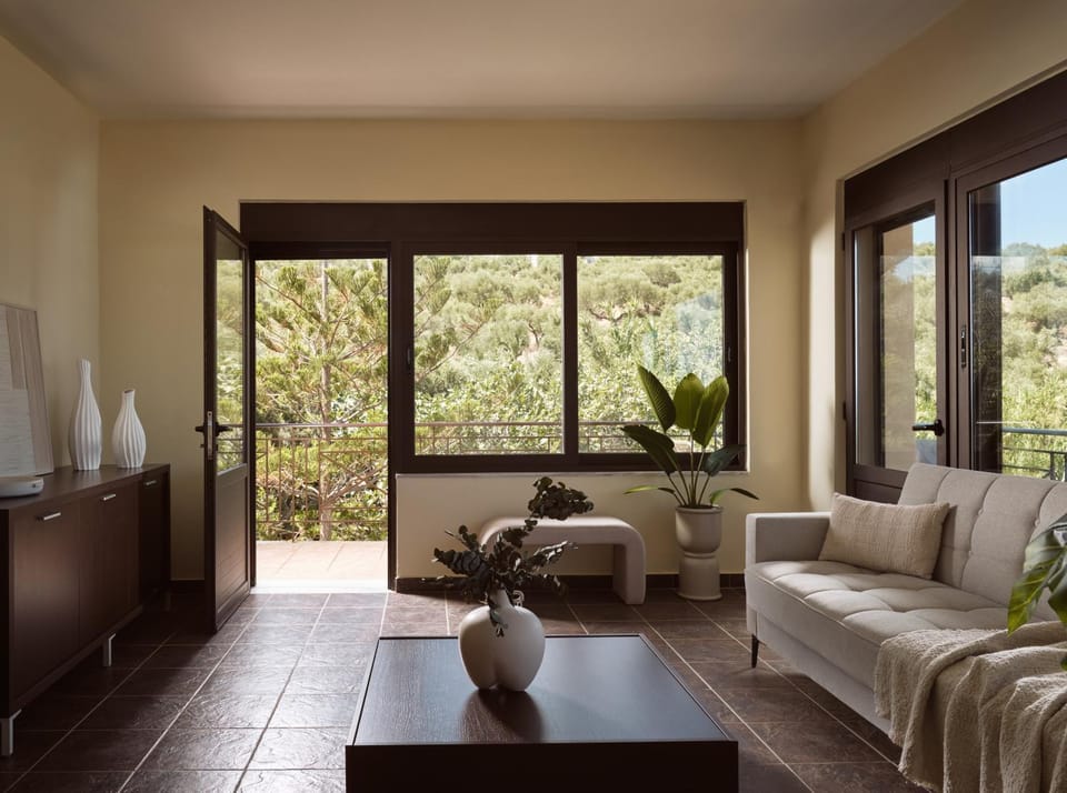 View (from property/room), Living room, Seating area