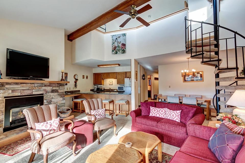 Sawmill Creek Condo 405 by Great Western Lodging Apartment in Breckenridge