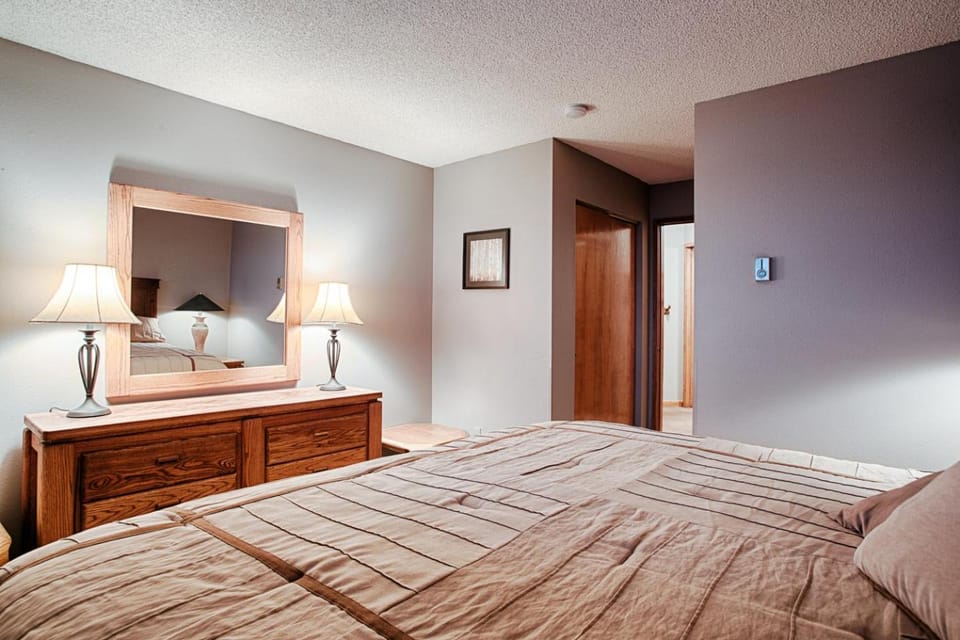 Sawmill Creek Condo 407 by Great Western Lodging Apartment in Breckenridge