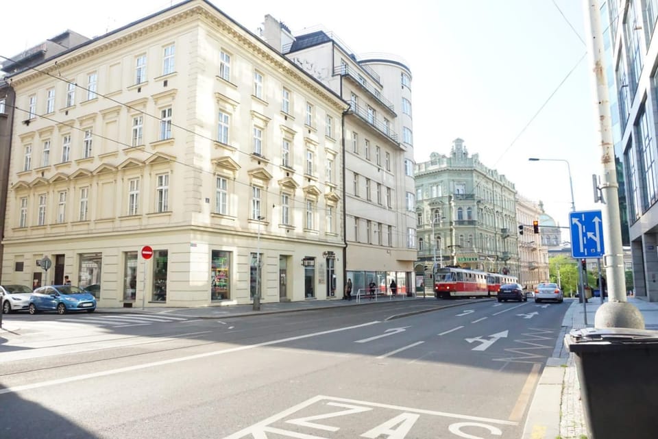 Property building, Street view