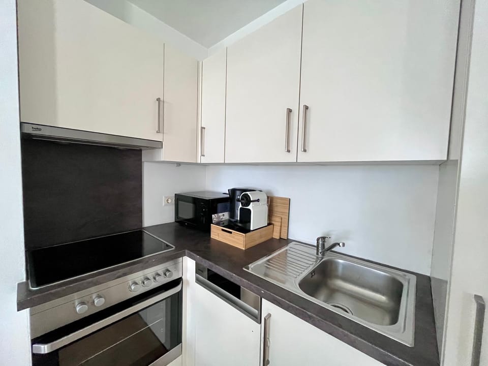 Coffee/tea facilities, Kitchen or kitchenette, dishwasher, minibar, pet friendly, stove