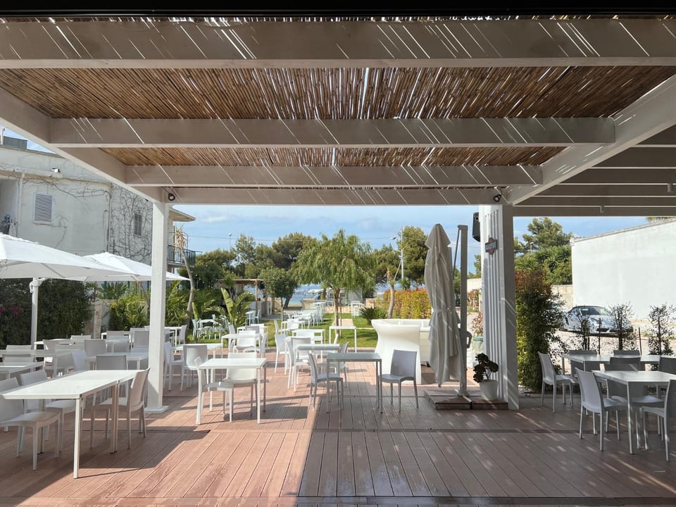 Patio, Restaurant/places to eat, Restaurant/places to eat, View (from property/room)