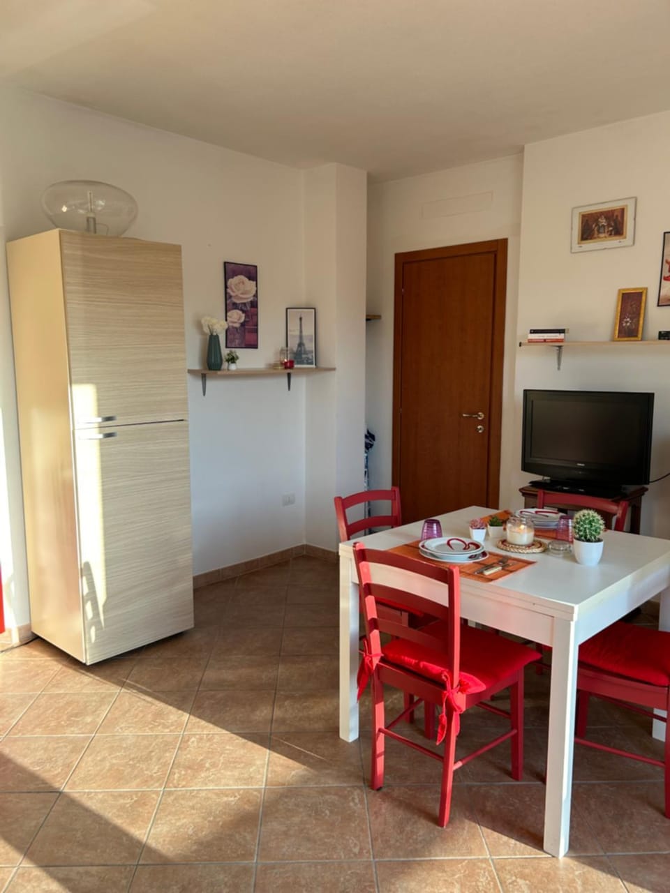 Communal lounge/ TV room, Dining area