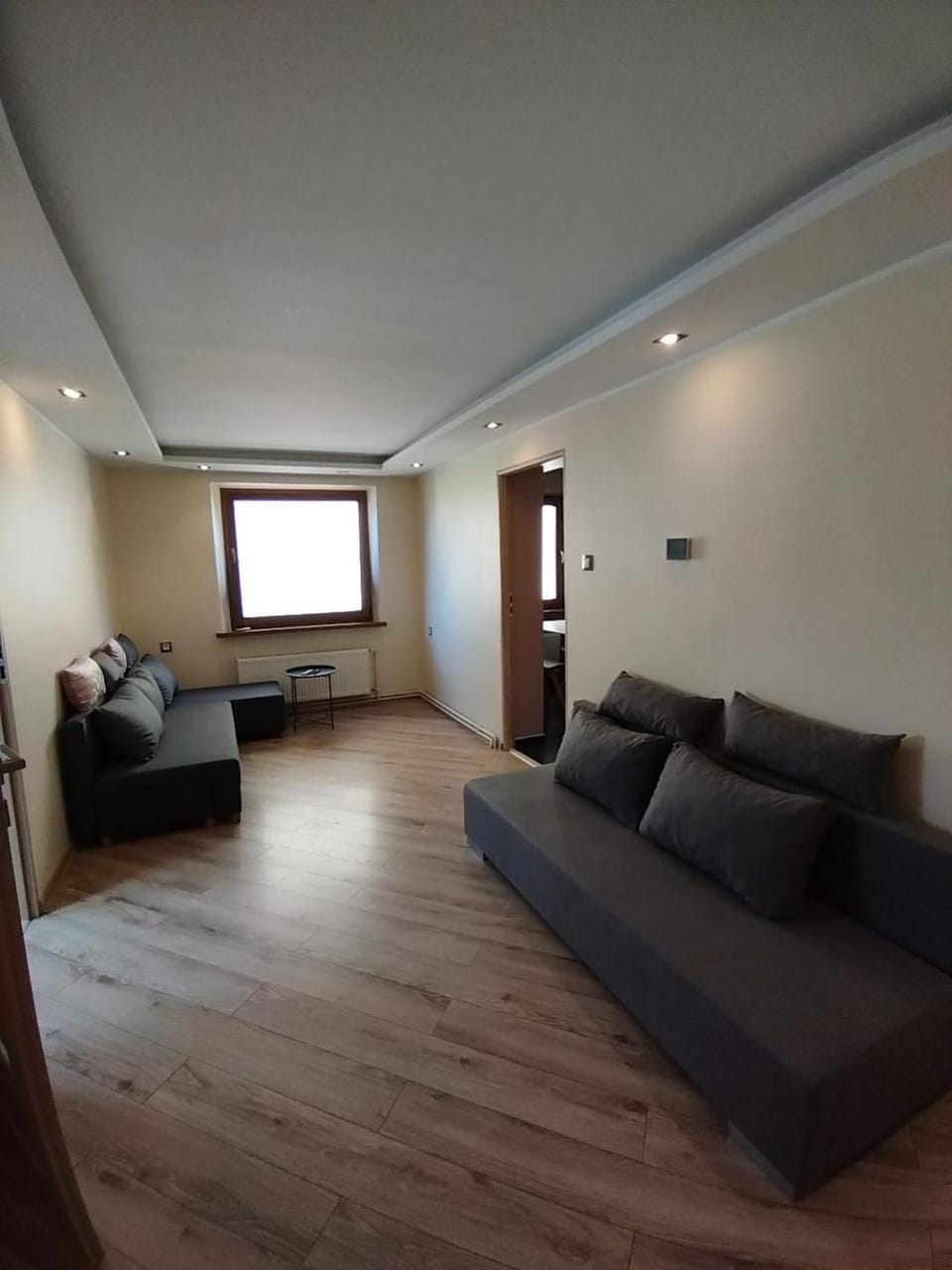 Apartament przy Dworcu Apartment in Lower Silesian Voivodeship