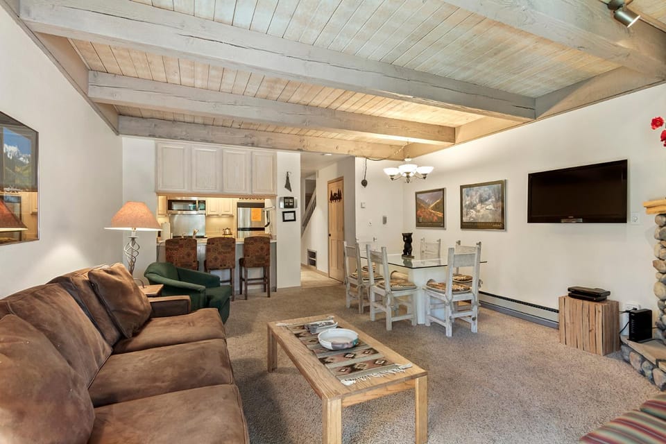 Snowdrop 12 by Great Western Lodging Apartment in Breckenridge