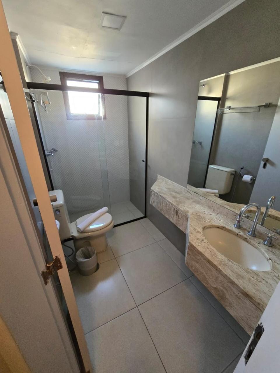 Shower, Bathroom, towels