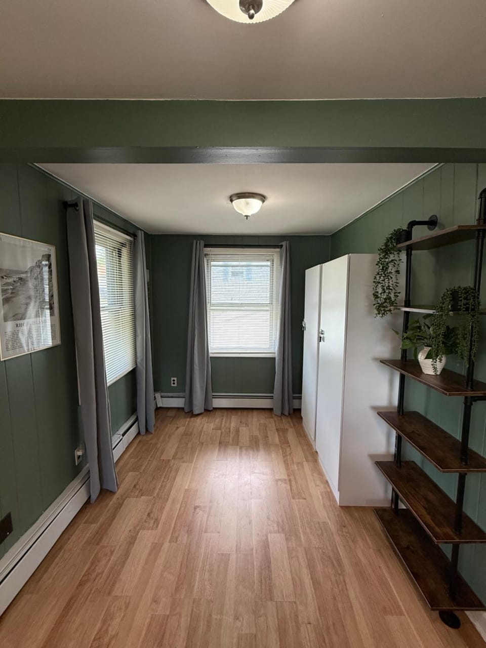 Oakland Beach Cottage - Sleeps up to 4 House in Warwick
