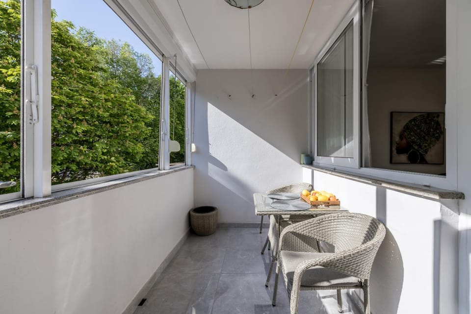 View (from property/room), Balcony/Terrace, Seating area, Garden view