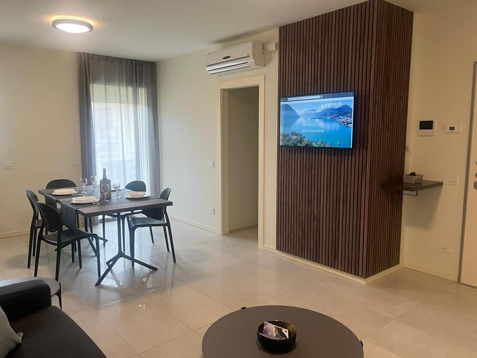 TV and multimedia, Living room, Dining area