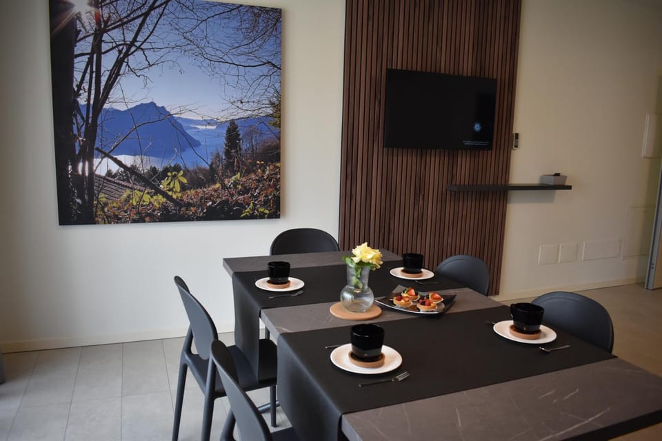 TV and multimedia, Dining area