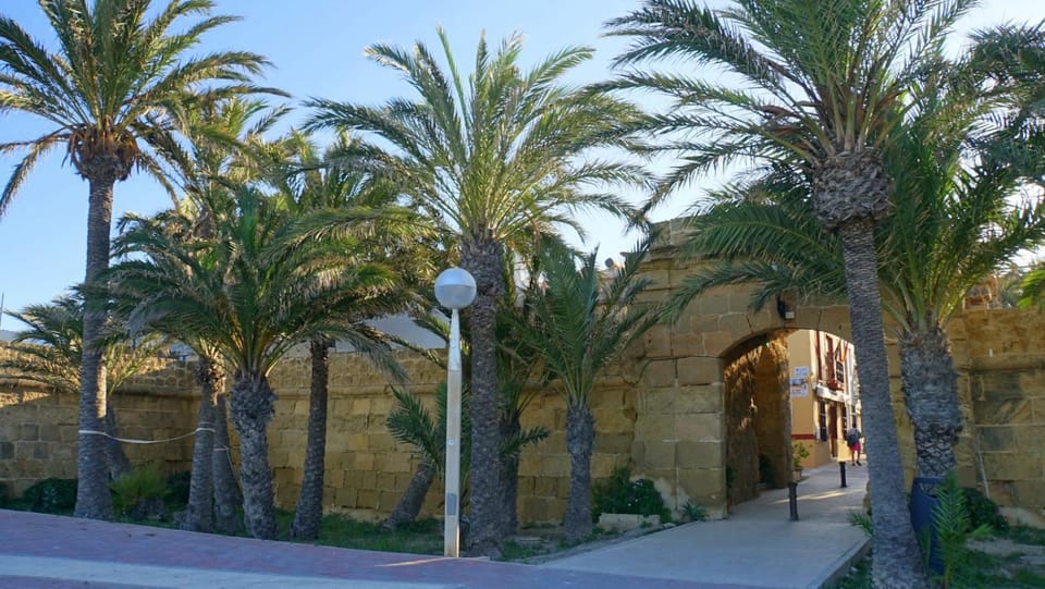 Nearby landmark, Landmark view