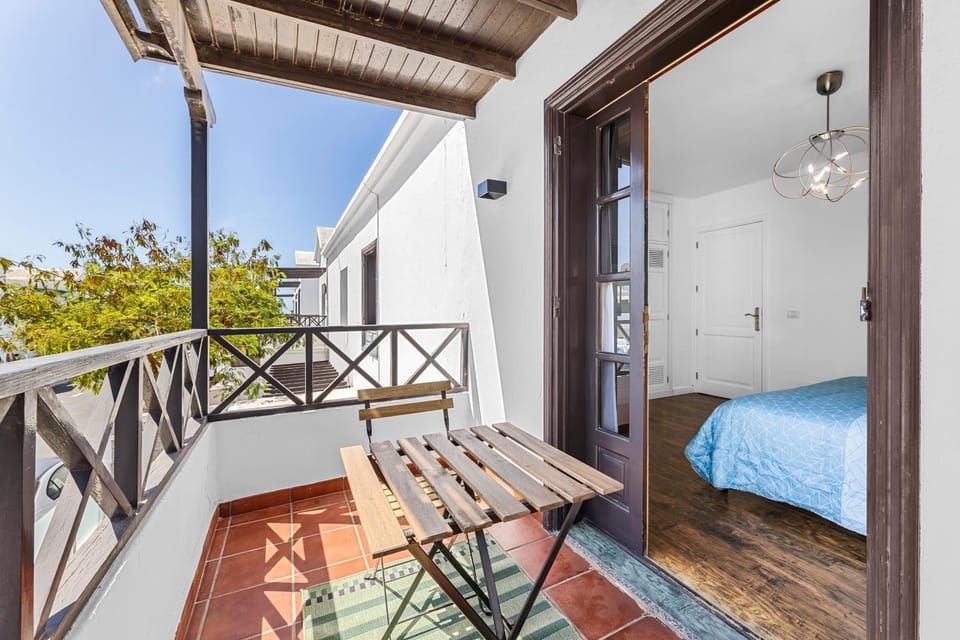 View (from property/room), Balcony/Terrace, Photo of the whole room, Bedroom