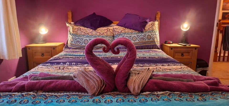 Moonraker Room with a View with ensuite shower room Vacation rental in England