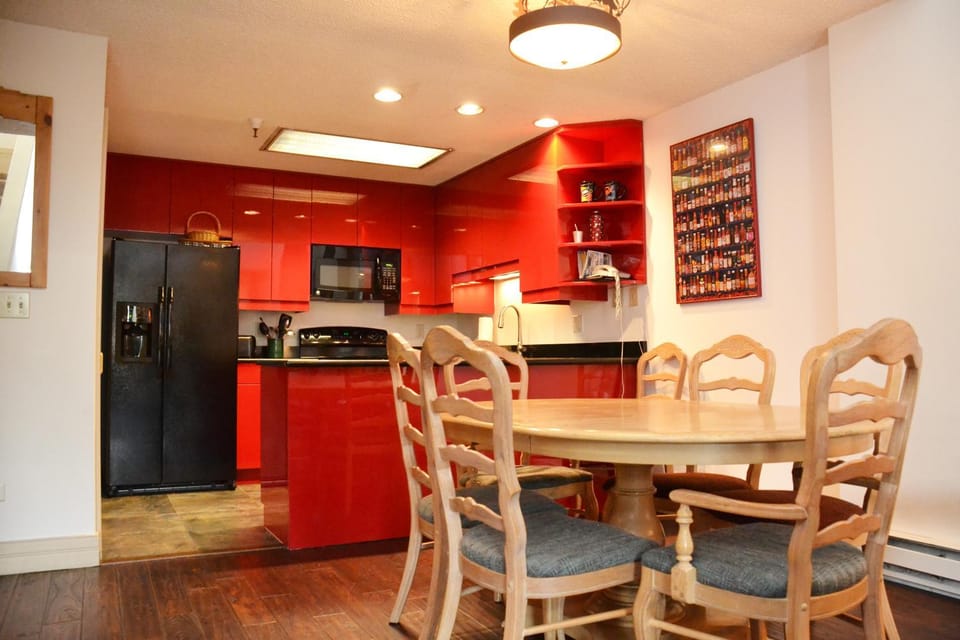 Village Chateaux 1053 by Great Western Lodging Apartment in Breckenridge