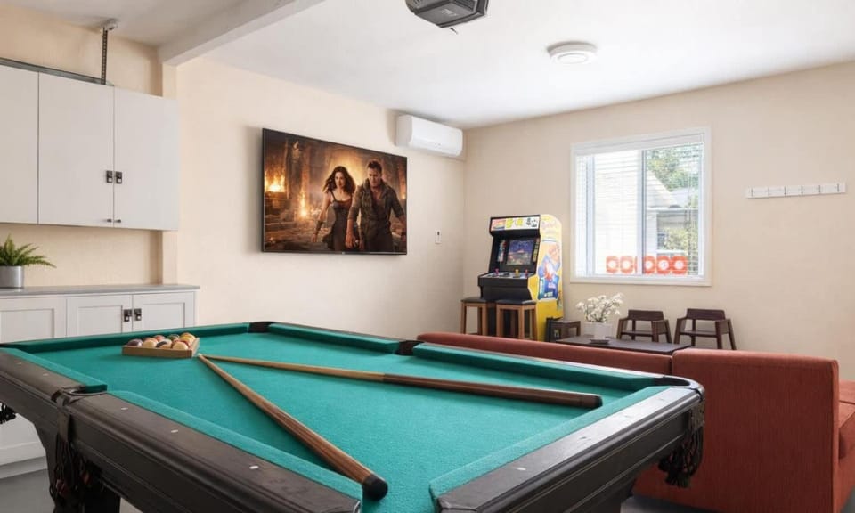 Disneyland Vineyard Villa 6Bed 4Bath Game House in Anaheim