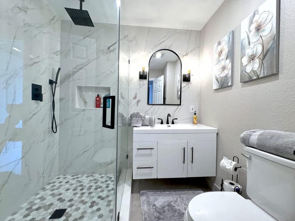 Disneyland Vineyard Villa 6Bed 4Bath Game House in Anaheim