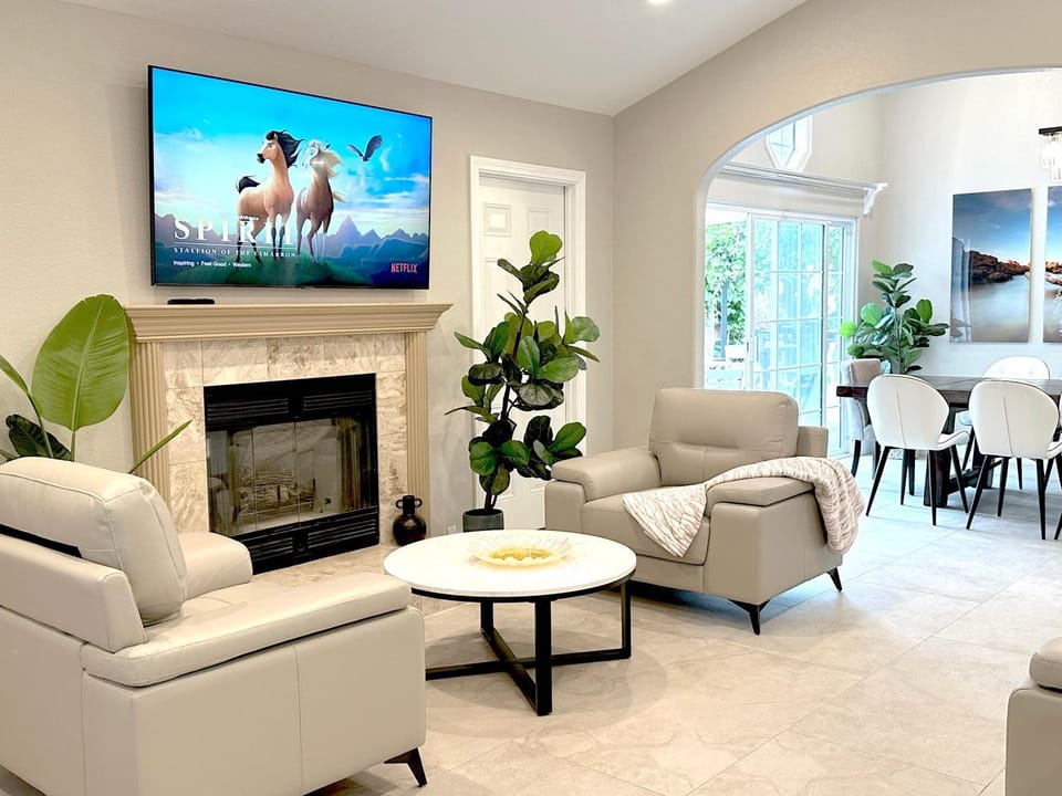 Disneyland Vineyard Villa 6Bed 4Bath Game House in Anaheim