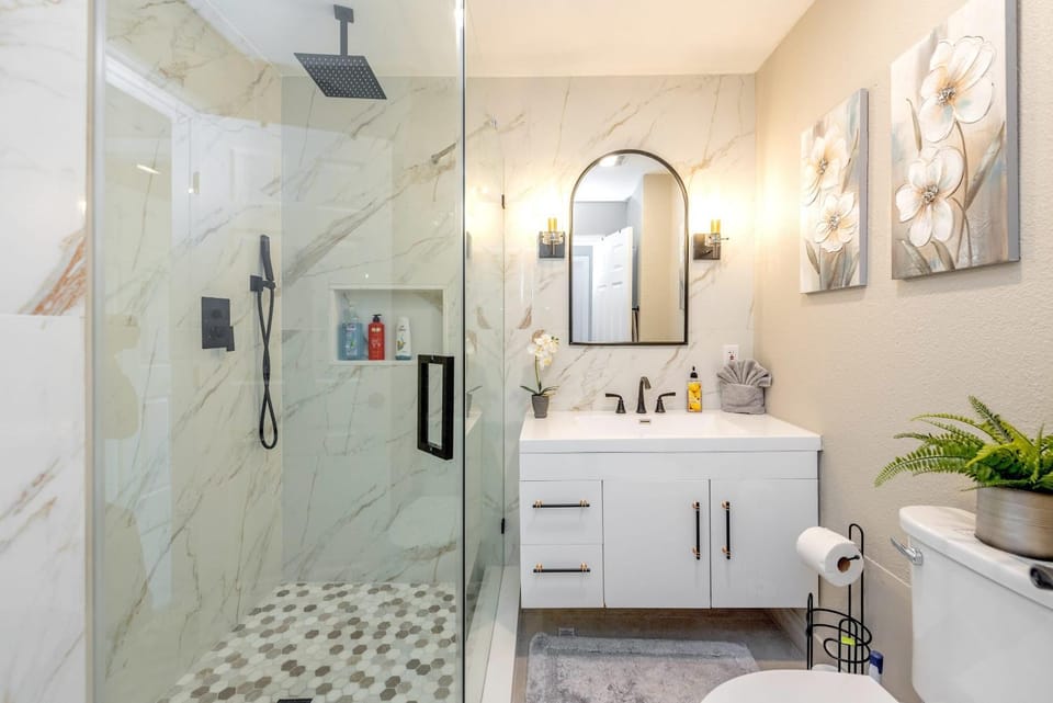 Disneyland Vineyard Villa 6Bed 4Bath Game House in Anaheim