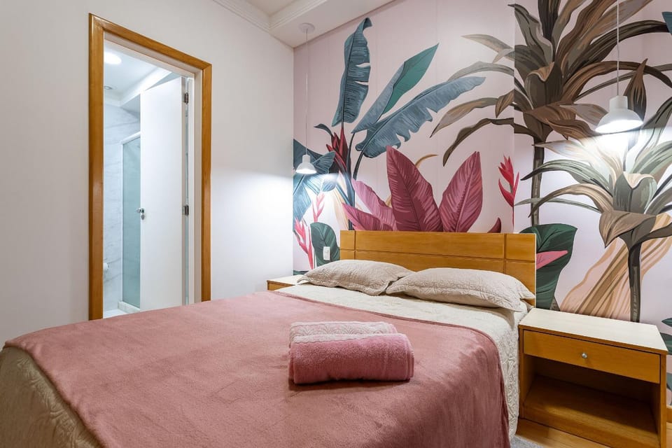 Novo. Vista Lateral para a Praia, 2 ou 3 quartos, wi fi, cozinha completa e ar. Apartment in Rio de Janeiro